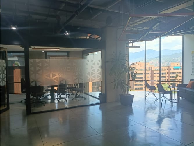 Oficina en arriendo en La Aguacatala, Medellín, 909 m² · foto 14 de 24