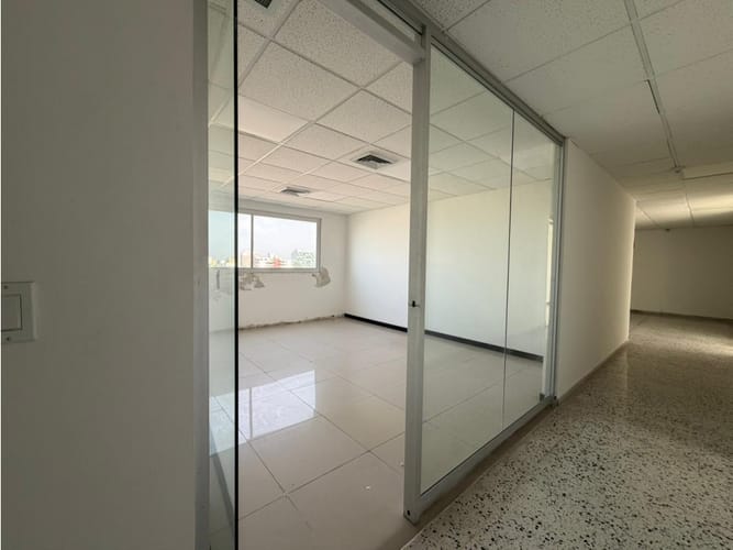 Oficina en venta en El Prado, Barranquilla, 210 m² · foto 5 de 13