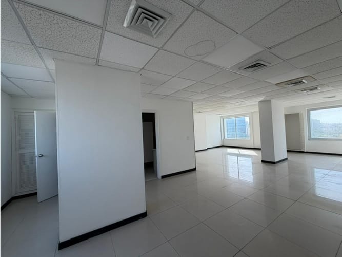 Oficina en arriendo en El Prado, Barranquilla, 210 m² · foto 8 de 13