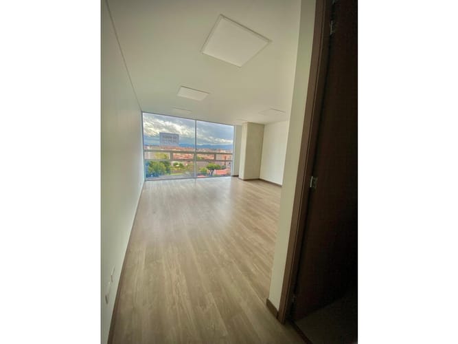 Oficina en venta en Cr Oikos, Chía, 30 m² · foto 2 de 10