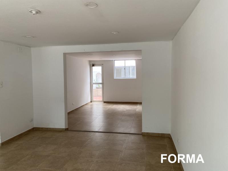 Casa en venta en Santa Barbara Oriental, Bogotá · foto 3 de 24