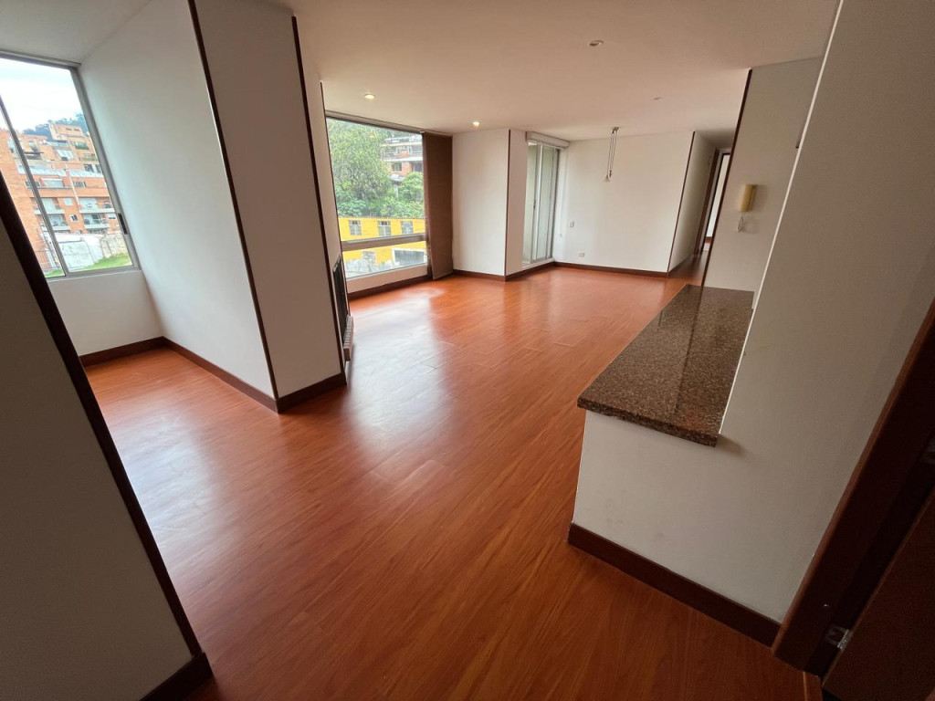 Apartamento en venta en Los Rosales, Bogotá · foto 3 de 24
