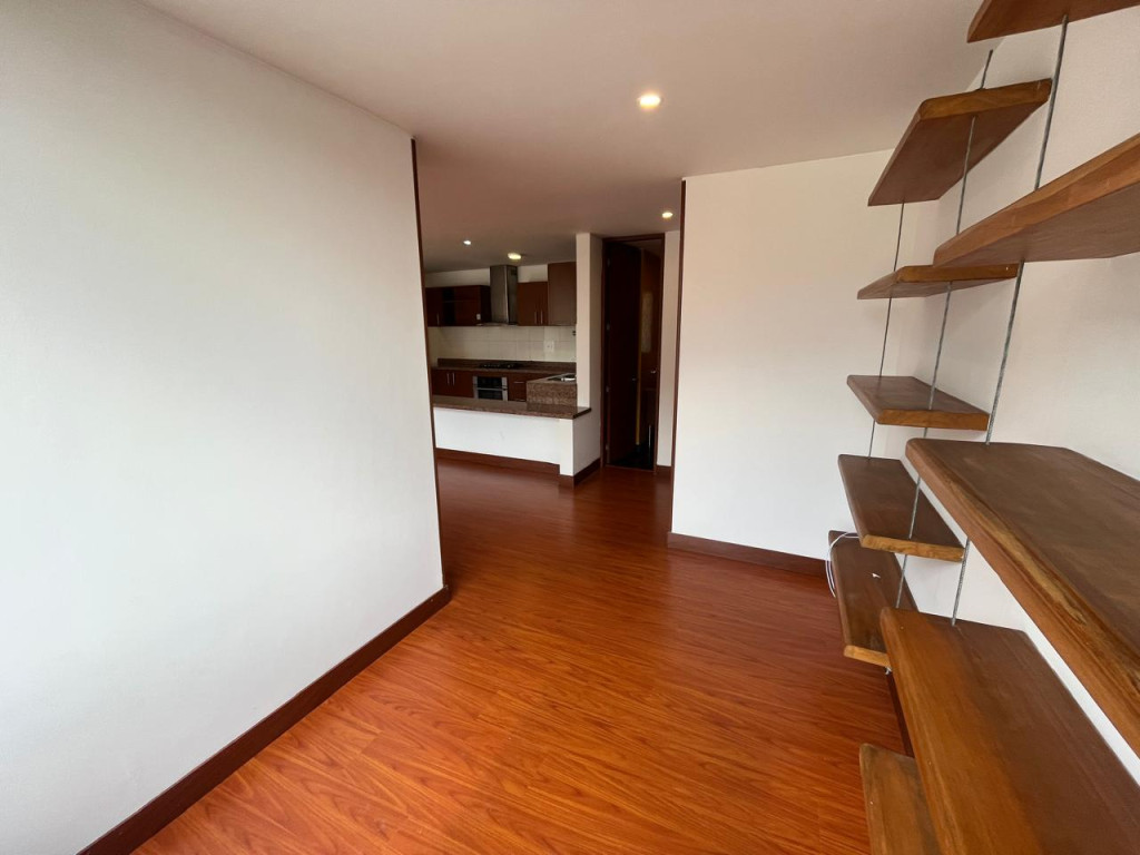 Apartamento en venta en Los Rosales, Bogotá · foto 6 de 24