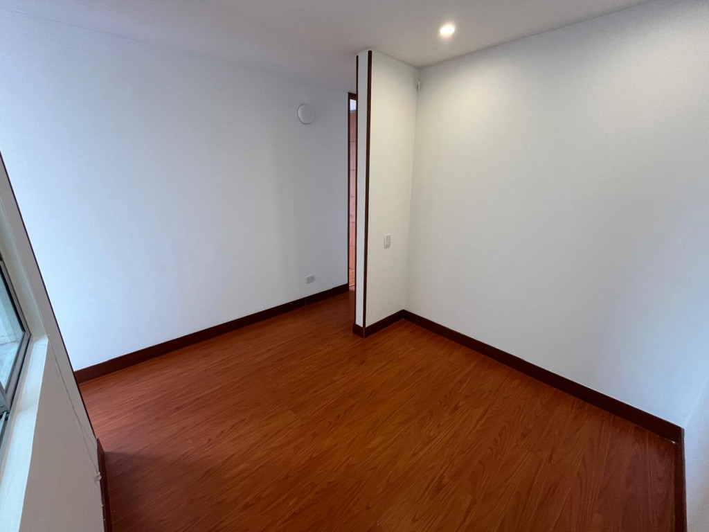 Apartamento en venta en Los Rosales, Bogotá · foto 12 de 24