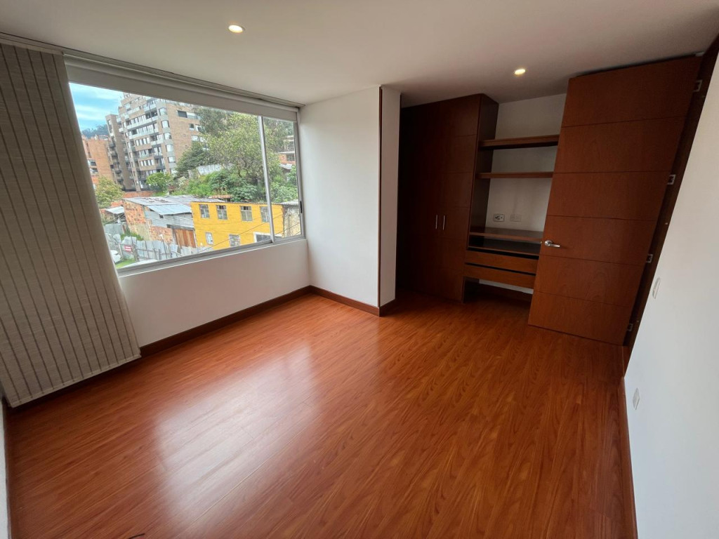 Apartamento en venta en Los Rosales, Bogotá · foto 13 de 24