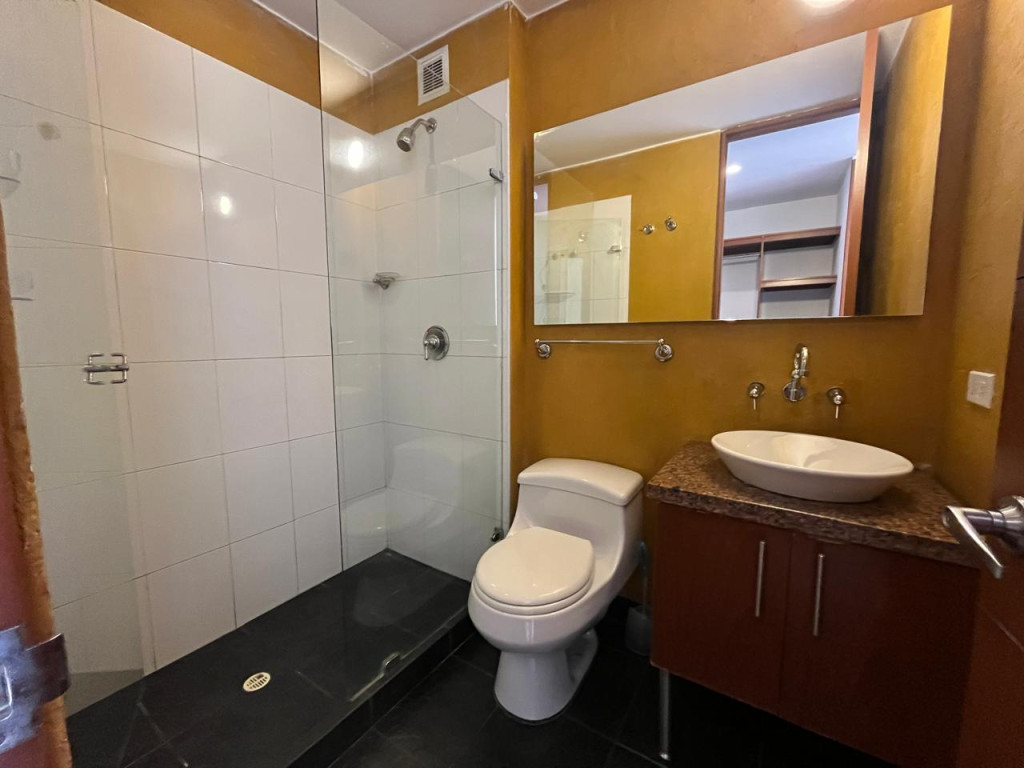 Apartamento en venta en Los Rosales, Bogotá · foto 14 de 24