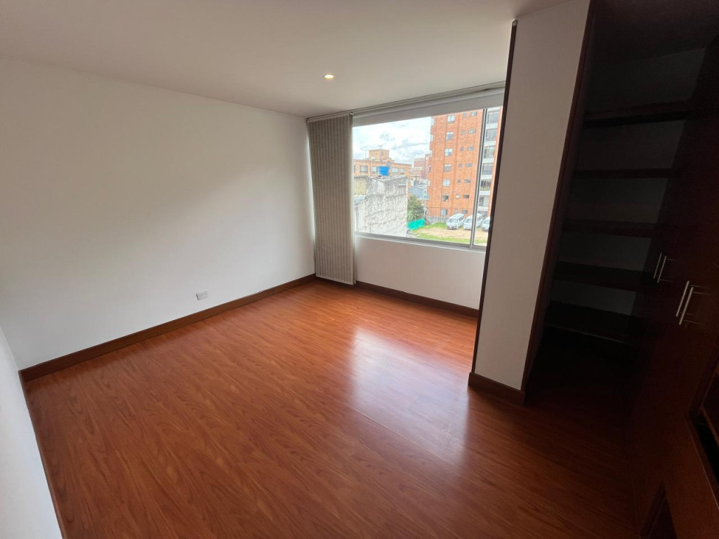 Apartamento en venta en Los Rosales, Bogotá · foto 15 de 24