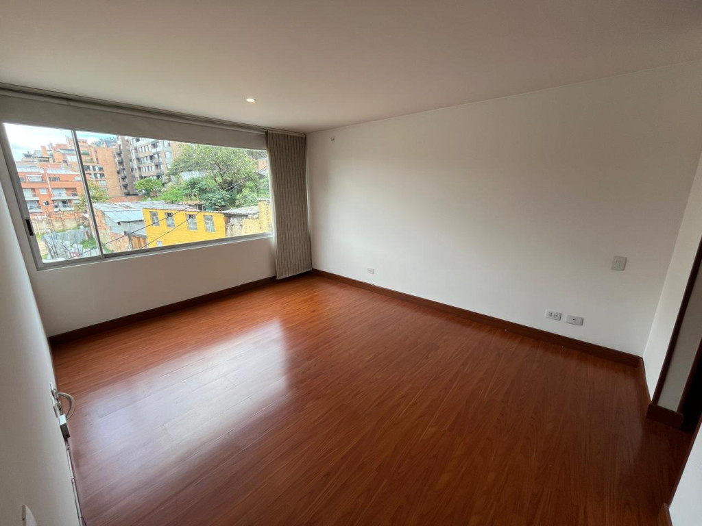 Apartamento en venta en Los Rosales, Bogotá · foto 17 de 24
