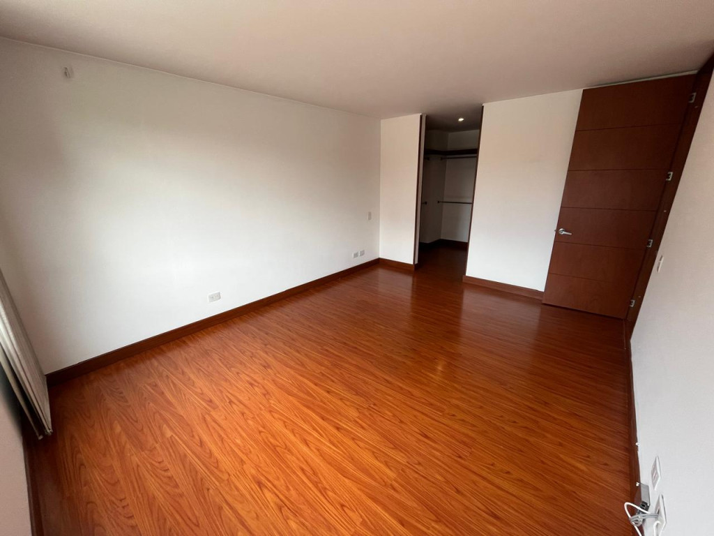 Apartamento en venta en Los Rosales, Bogotá · foto 18 de 24