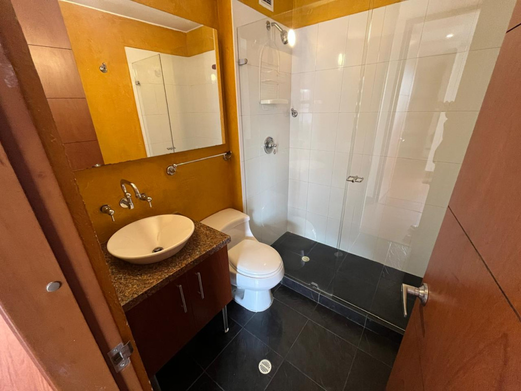 Apartamento en venta en Los Rosales, Bogotá · foto 19 de 24