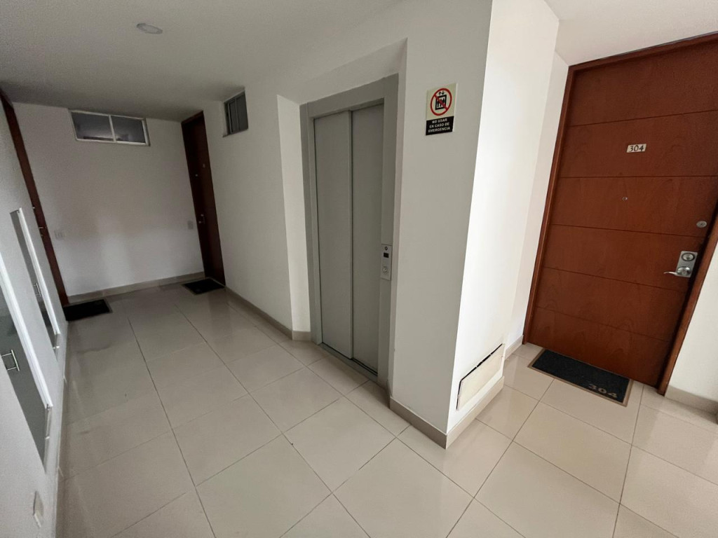 Apartamento en venta en Los Rosales, Bogotá · foto 22 de 24