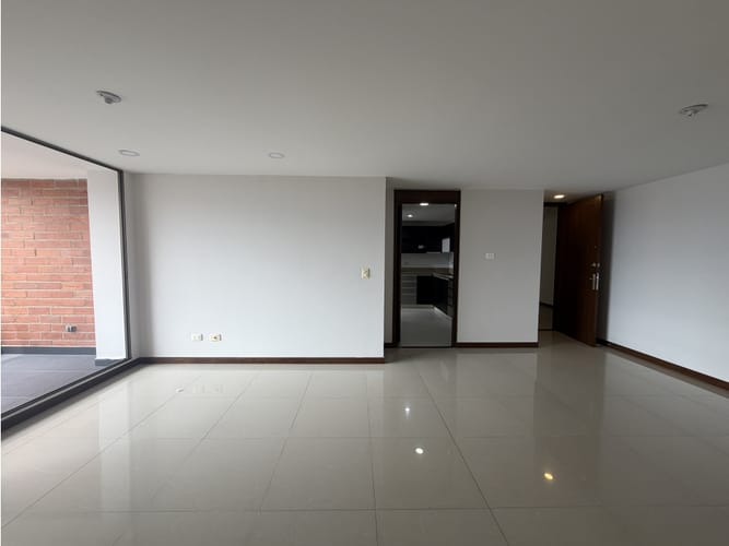 Apartamento de 3 alcobas en arriendo en Santa Maria De Los Angeles, Medellín, 108 m² · foto 3 de 12