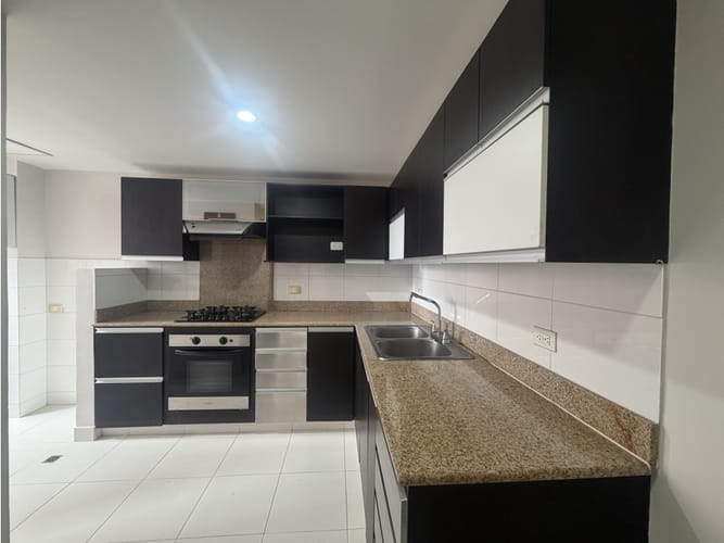 Apartamento de 3 alcobas en arriendo en Santa Maria De Los Angeles, Medellín, 108 m² · foto 5 de 12