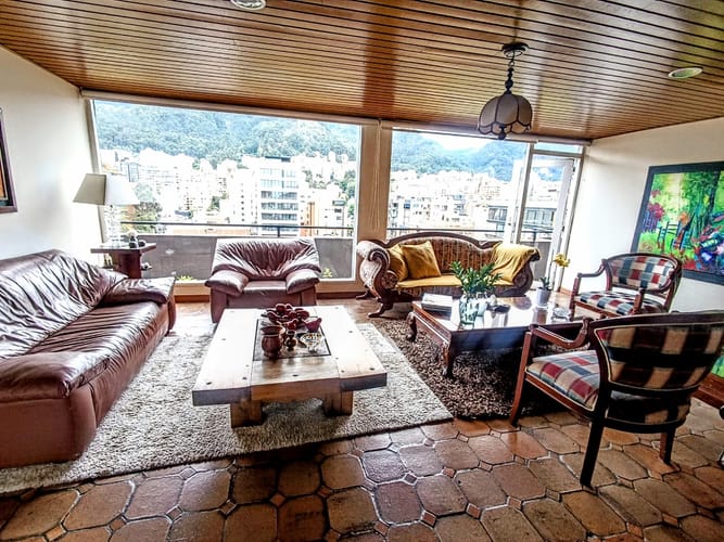 Apartamento de 3 alcobas en venta en Chapinero, Bogotá, 223 m² · foto 2 de 24