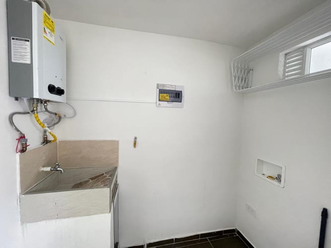 Apartamento de 2 alcobas en venta en Centro, Rionegro, 52 m² · foto 16 de 20
