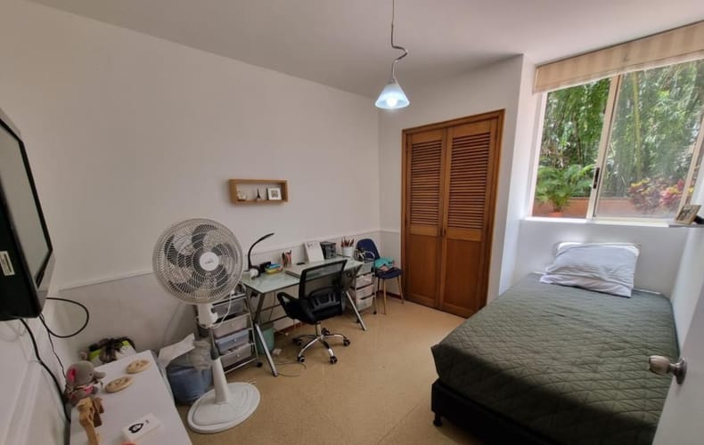 Apartamento de 3 alcobas en arriendo en Castropol, Medellín, 130 m² · foto 8 de 19