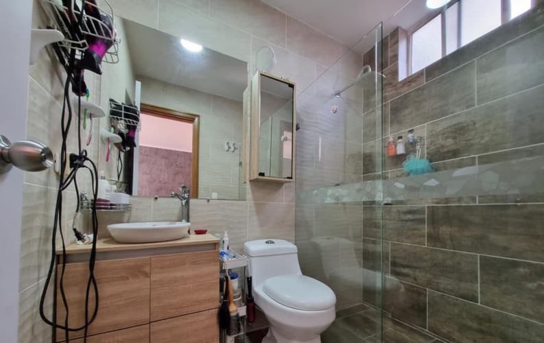 Apartamento de 3 alcobas en arriendo en Castropol, Medellín, 130 m² · foto 9 de 19