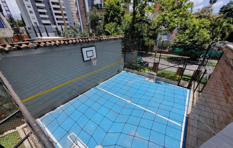 Apartamento de 3 alcobas en arriendo en Castropol, Medellín, 130 m² · foto 17 de 19