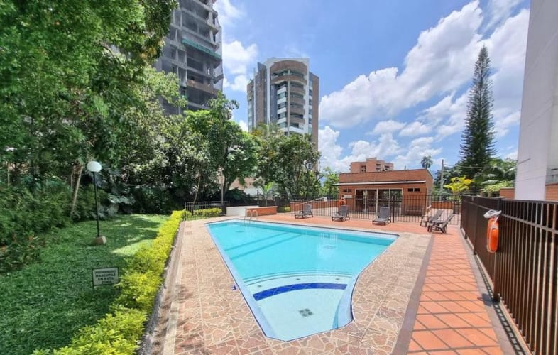 Apartamento de 3 alcobas en arriendo en Castropol, Medellín, 130 m² · foto 19 de 19