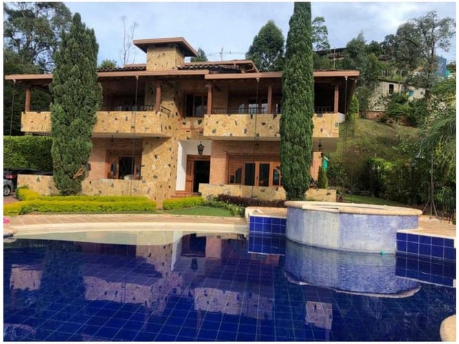 Casa de 5 alcobas en venta en Sabaneta Real, Sabaneta, 611 m² · foto 4 de 19