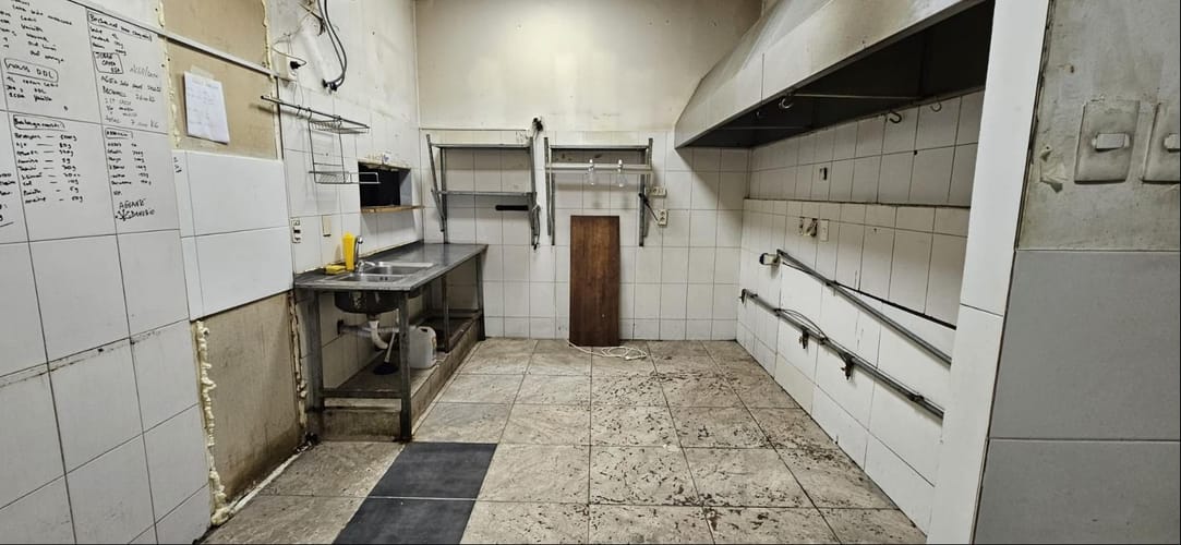 Local Comercial en Alquiler · Foto 8