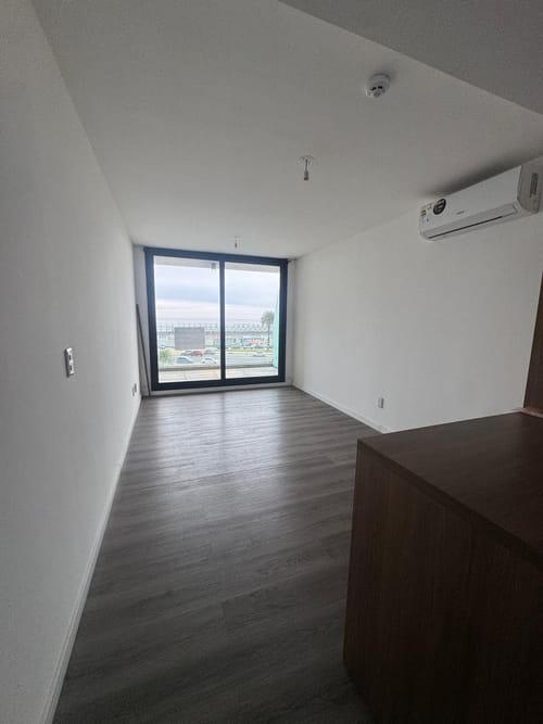Alquiler Monoambiente Exclusivo con Vistas al Dique Mauá · Foto 8