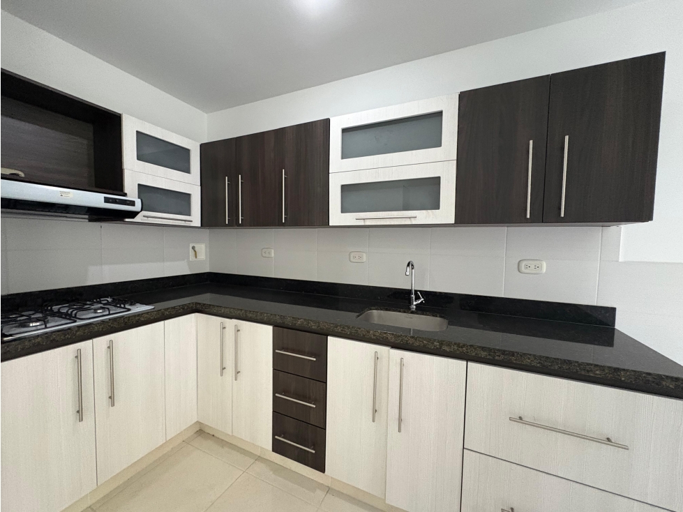 Apartamento en venta en Rodeo Alto, Medellín · foto 3 de 15