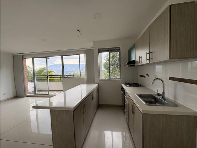 Apartamento de 2 alcobas en venta en El Rodeo, Medellín, 81 m² · foto 5 de 20