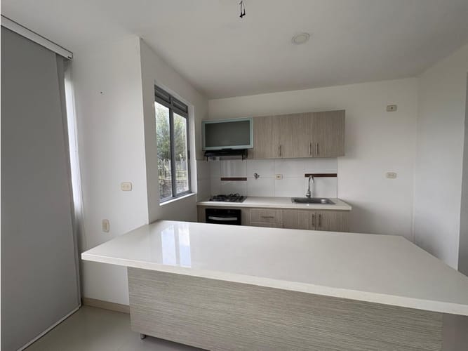 Apartamento de 2 alcobas en venta en El Rodeo, Medellín, 81 m² · foto 6 de 20