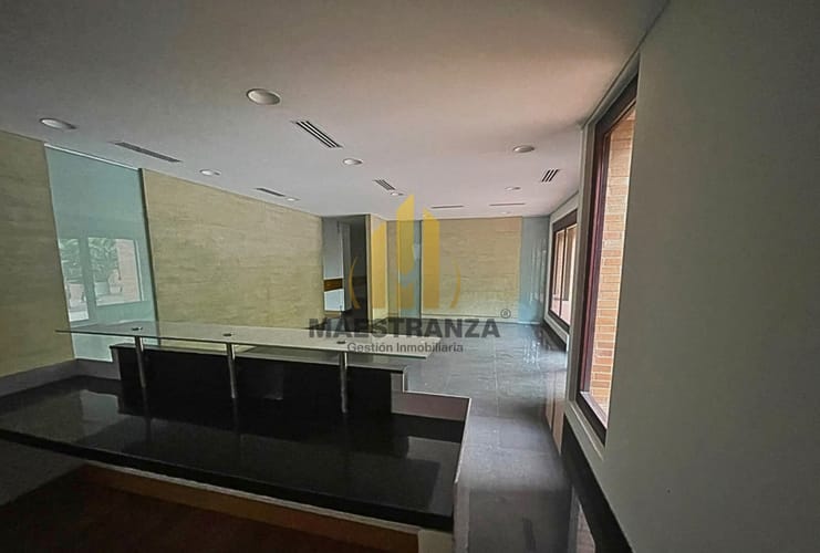 Local en arriendo en Florencia, Medellín, 325 m² · foto 7 de 10