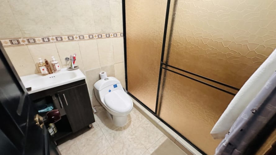 Casa de 8 alcobas en venta en Villagorgona, Candelaria, 252 m² · foto 16 de 21