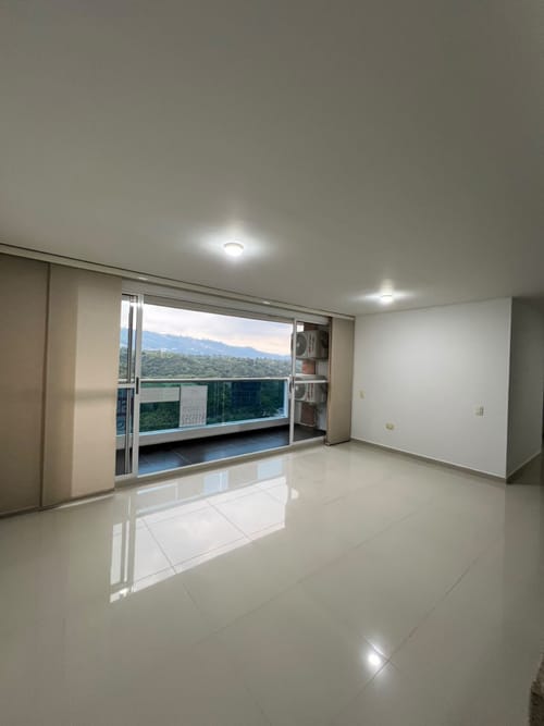 Apartamento de 3 alcobas en arriendo en Versalles, Floridablanca, 95 m² · foto 2 de 18