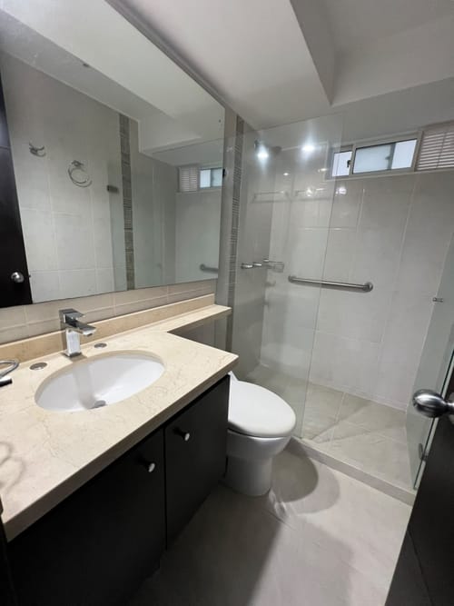 Apartamento de 3 alcobas en arriendo en Versalles, Floridablanca, 95 m² · foto 9 de 18