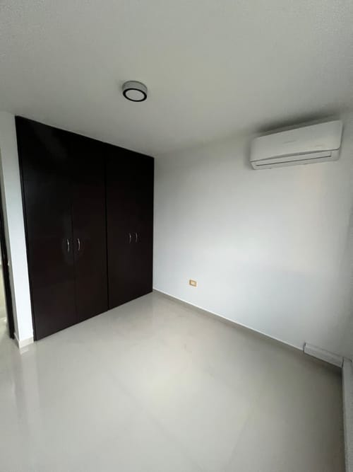 Apartamento de 3 alcobas en arriendo en Versalles, Floridablanca, 95 m² · foto 12 de 18