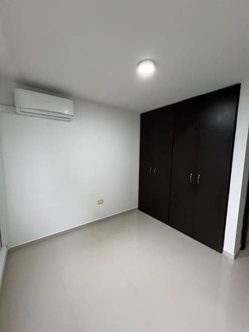 Apartamento de 3 alcobas en arriendo en Versalles, Floridablanca, 95 m² · foto 13 de 18