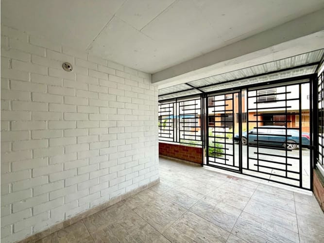 Casa de 4 alcobas en venta en Ub Tulipanes De La Italia I, Palmira, 120 m² · foto 4 de 21
