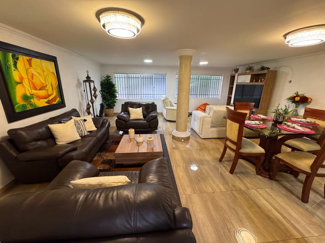 Casa de 5 alcobas en venta en La Mota, Medellín, 110 m² · foto 2 de 9