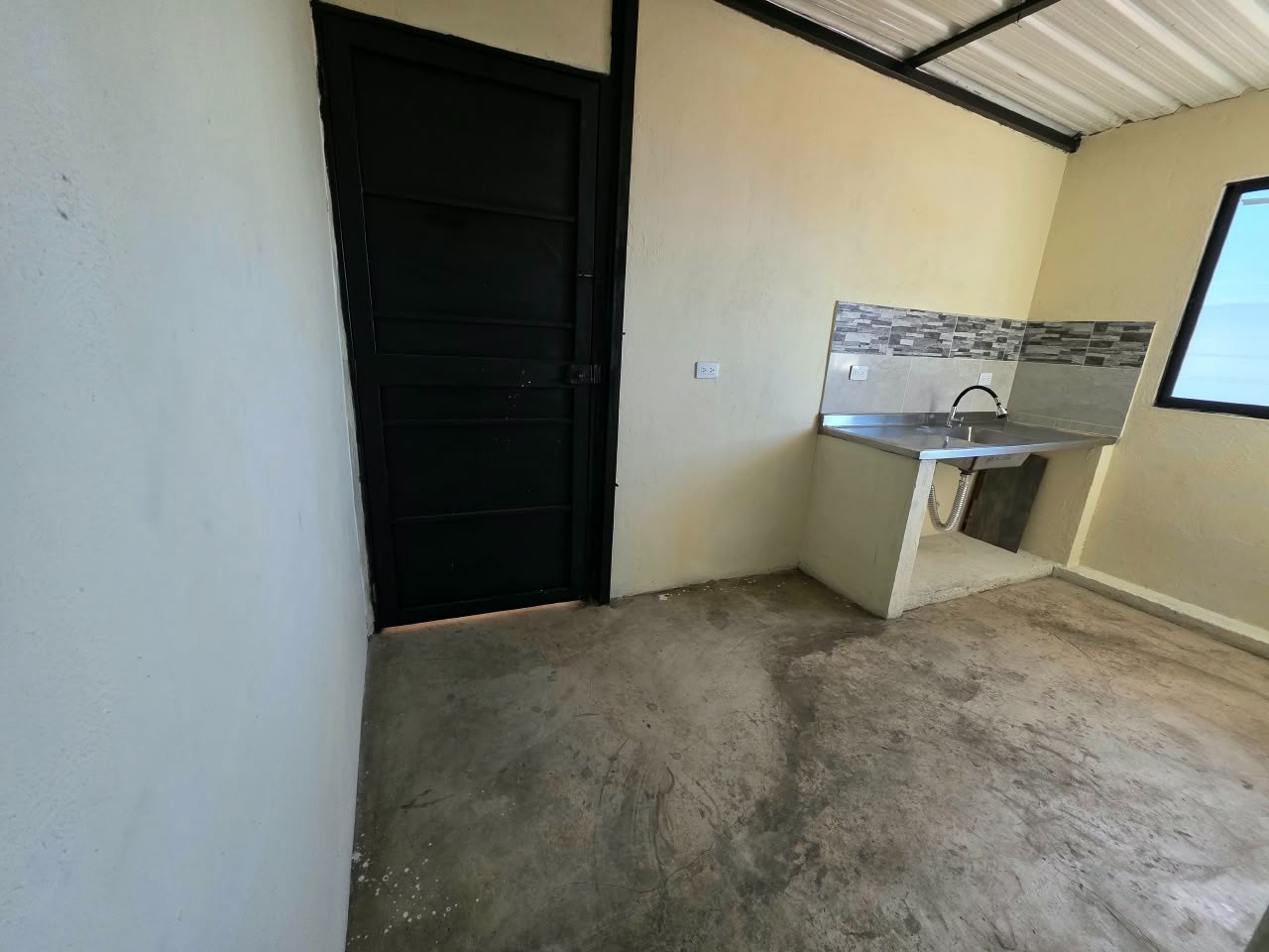 Apartaestudio en arriendo en Villa Sofia, Medellín · foto 3 de 11