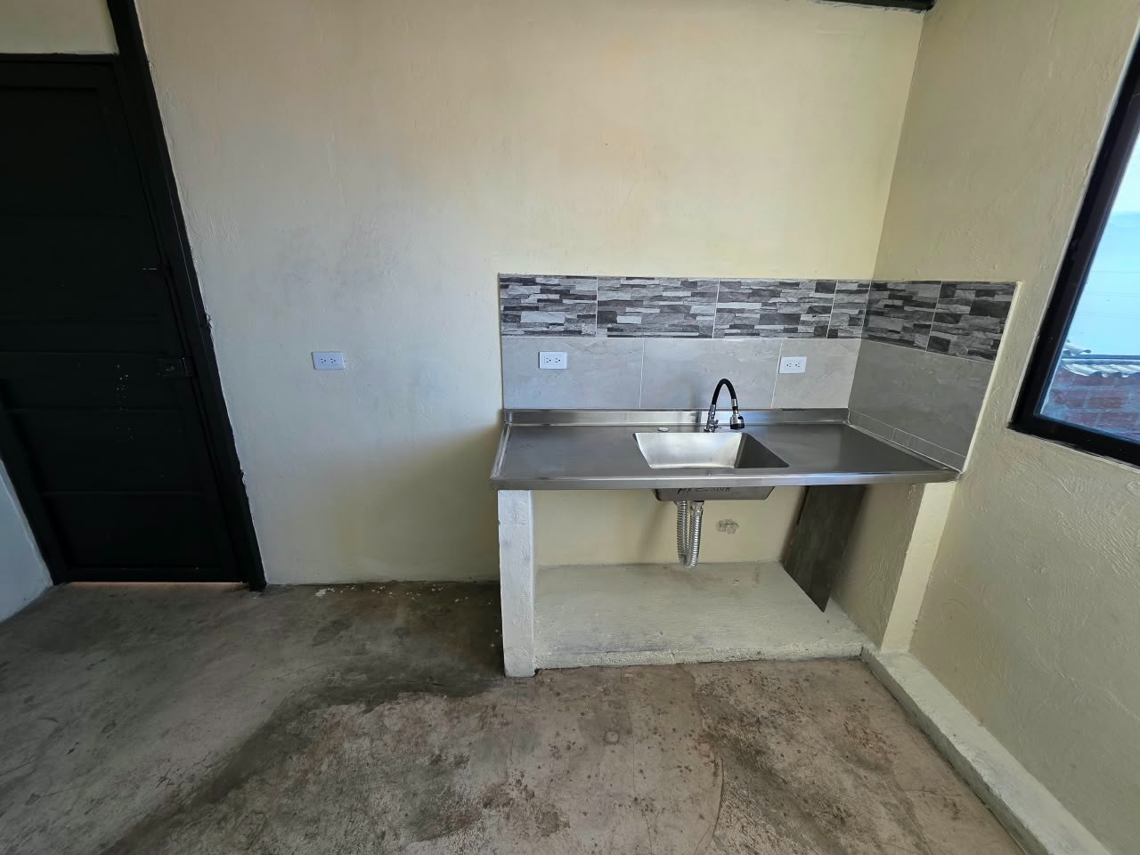 Apartaestudio en arriendo en Villa Sofia, Medellín · foto 5 de 11