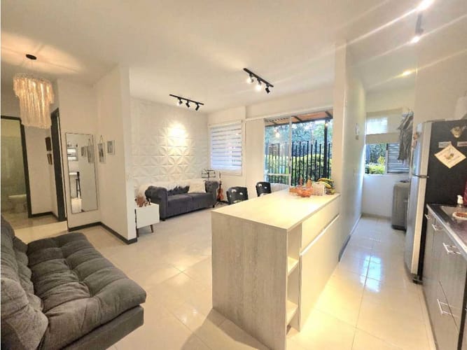 Apartamento de 1 alcoba en venta en Montessori, Envigado, 61 m² · foto 2 de 12