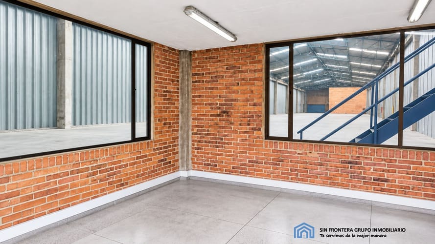 Bodega en arriendo en Ub El Trebol, Mosquera, 2100 m² · foto 4 de 8
