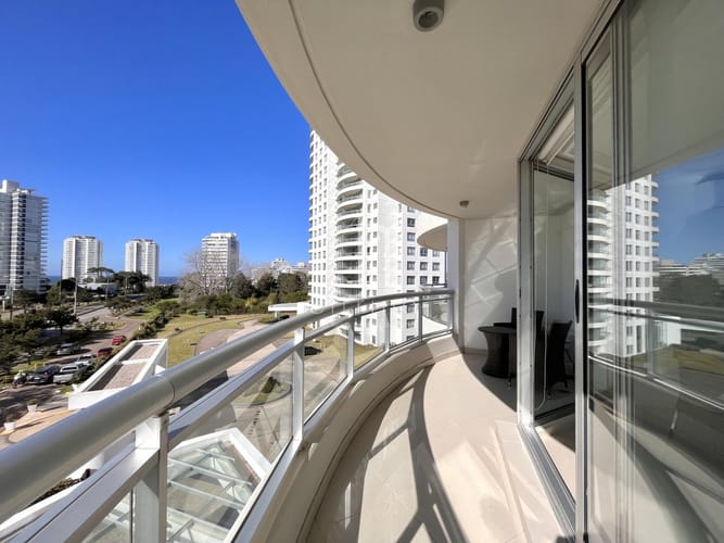 Apartamento alquiler anual Punta del este 3 dormitorios más dependencia Aidy grill · Foto 5