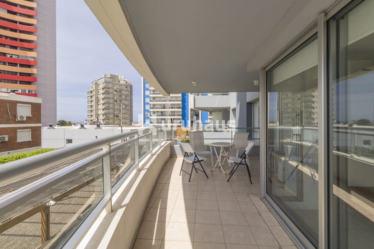 FOREST TOWER II - PLANTA MODERNA - IDEAL PARA VIVIENDA EN AIDY GRILL · Foto 2