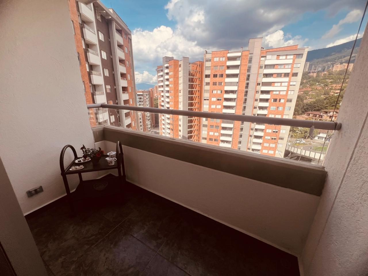 Apartamento en venta en Cumbres, Envigado · foto 4 de 9