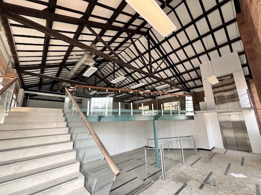 Local en venta en Chipichape, Cali, 232 m² · foto 2 de 5