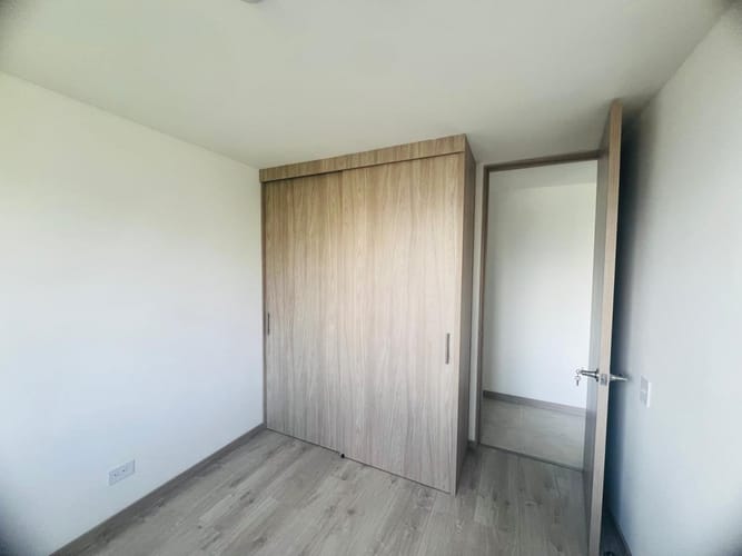 Apartamento de 2 alcobas en venta en Bucaros, Bello, 57 m² · foto 9 de 10