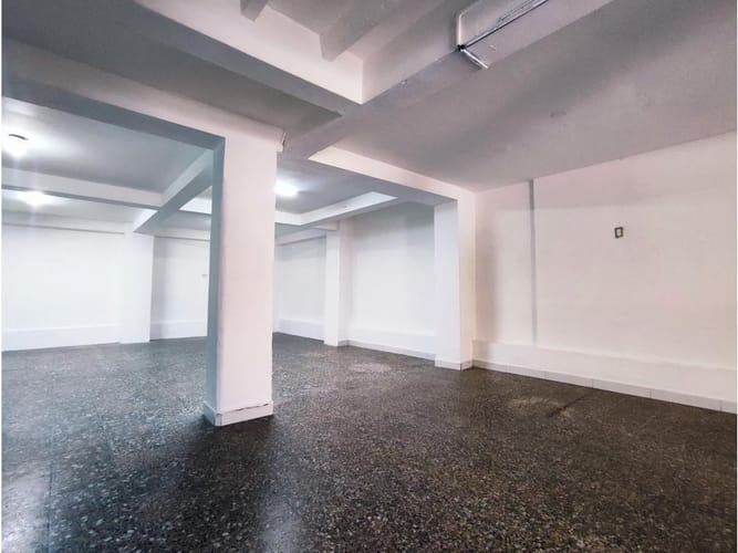 Local en venta en Toscana, Medellín, 90 m² · foto 4 de 12