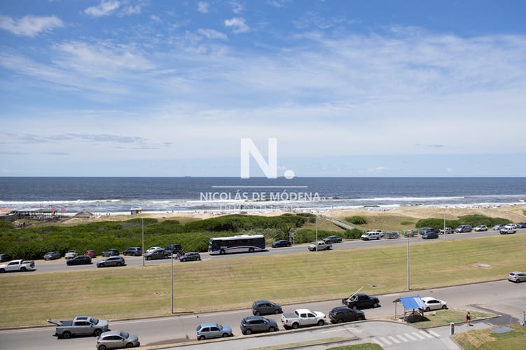 Foto 2 de 30