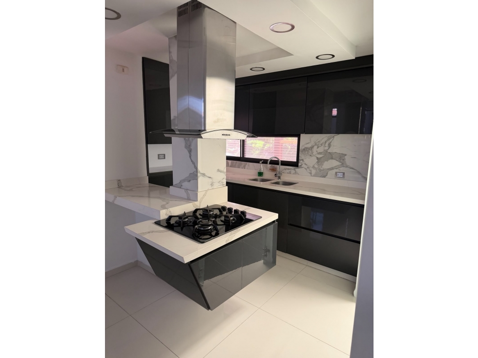 Casa en venta en Avenida 30 De Agosto, Pereira · foto 4 de 19