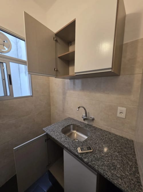Alquiler Apartamento De 2 Dormitorios Baño Y Cocina A Nuevo En La Blanqueada · Foto 4
